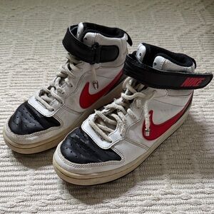 B15 Nike Kids 4 Years White and Red High-Top Velcro Sneakers
